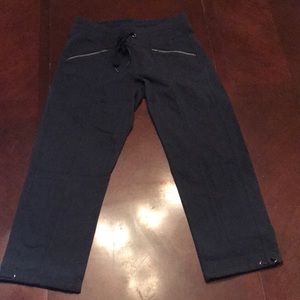 Athleta Metro Slouch Capri in Navy